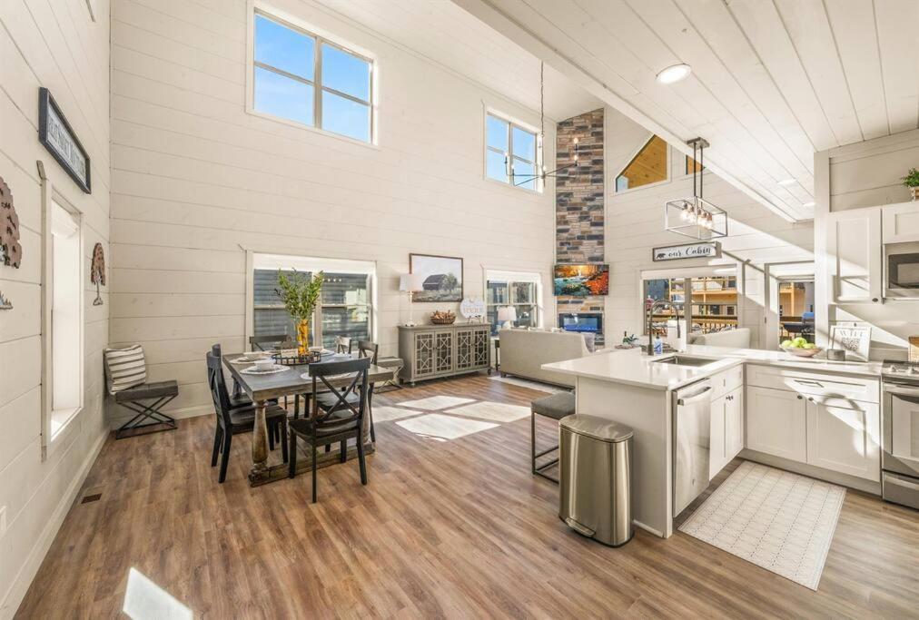 Smoky Fun Cabin Pigeon Forge Extérieur photo